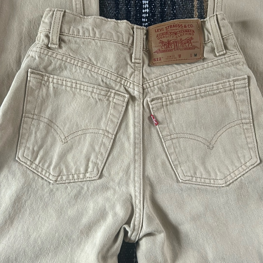 Levis 512
